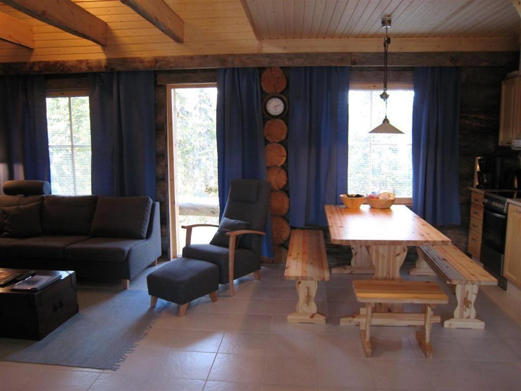 Lost Inn Cabins Äkäslompolo Екстериор снимка