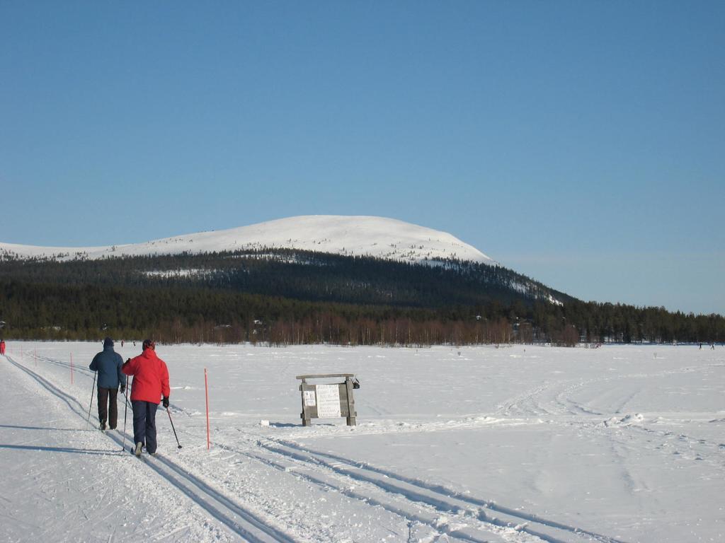 Lost Inn Cabins Äkäslompolo Екстериор снимка