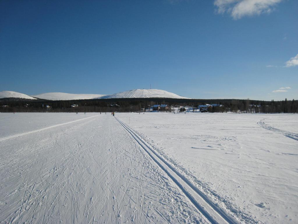 Lost Inn Cabins Äkäslompolo Екстериор снимка